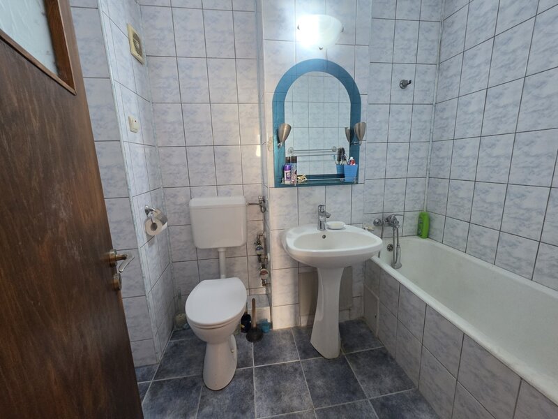 Theodor Pallady, 5 minute metrou 1 Decembrie 1918, Becatei, bloc reabilitat